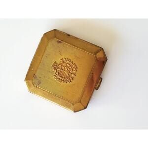 Small Vintage Richard Hudnut Square Gold Compact